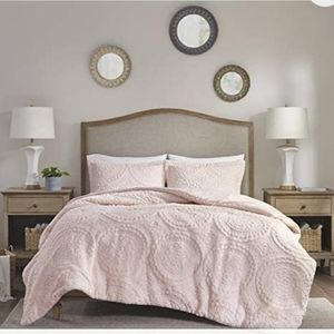 Madison Park Arya Comforter Set